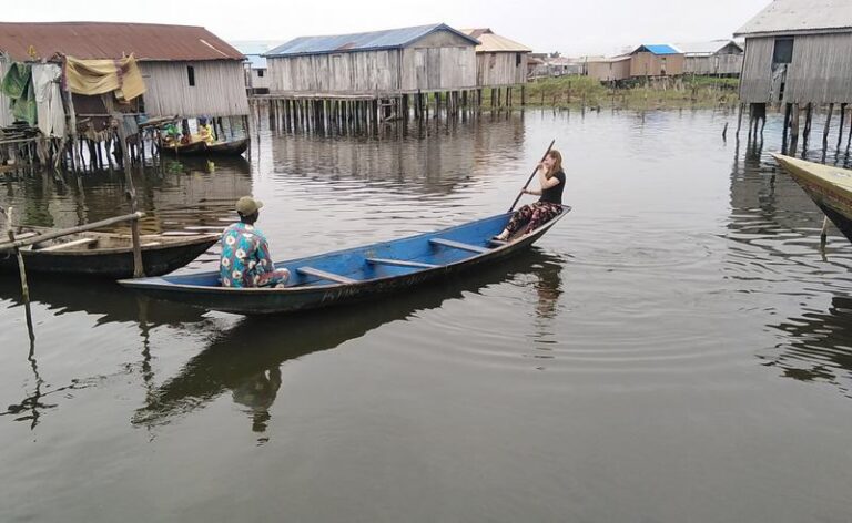 Tourisme circuits excursions et service de guide dans tout le Bénin